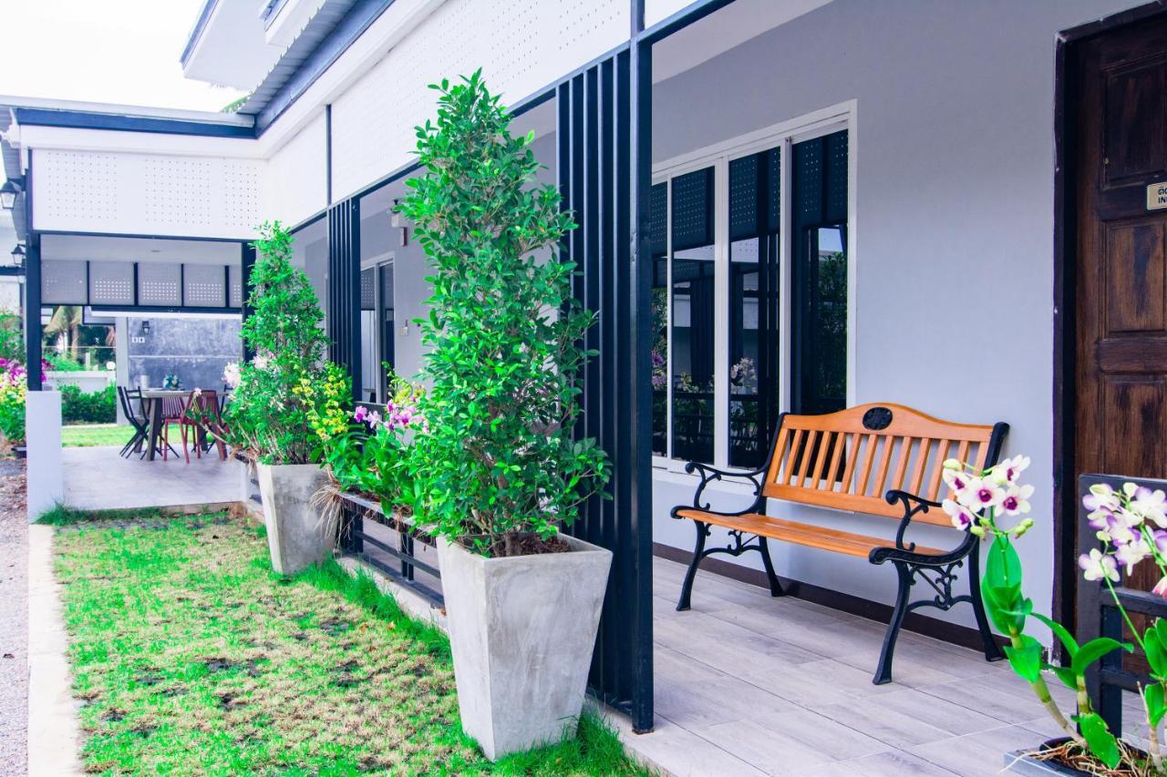 Oyo 533 Runya Poolvilla Πράτσουατ Κίρι Χαν Εξωτερικό φωτογραφία